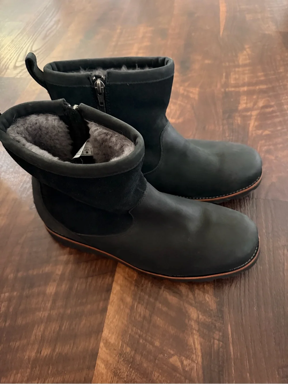 UGG Men's Hendren Black Waterproof Shearling Fur Lined Side Zip Boots Size 12